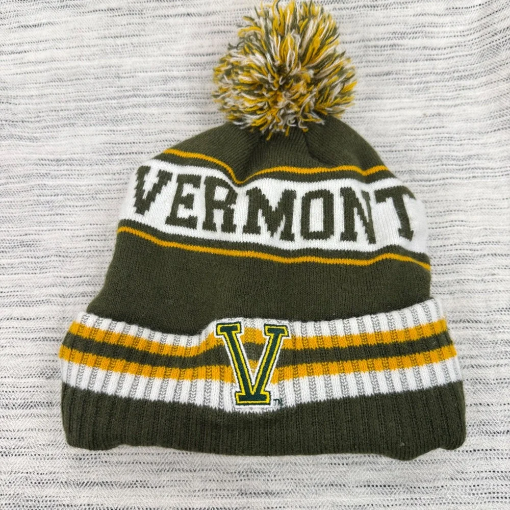 University of Vermont Kid's Knit Hat Beanie Pom Pom Fleece Lined Logo